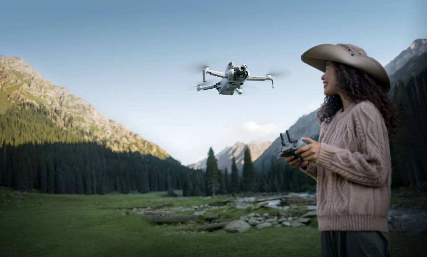 DJI Mini 4 Pro – Merită investiția? Recenzie completă cu pro și contra